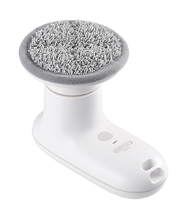 モップパッドで掃除している様子